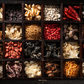 体質を診断して、あなただけの薬膳が分かる麻辣薬膳火鍋