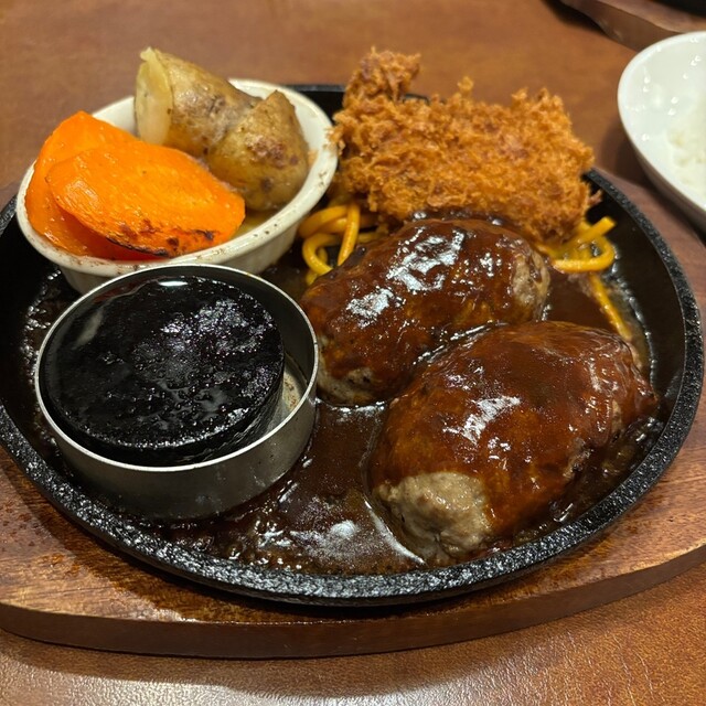 黒牛セブン 7のご予約 - 澄川/ハンバーグ | 食べログ