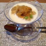 KAISEKI 鉄板 寿An - 先付。豆乳のムース？っぽい感じ。涼し気で美味しかったです。