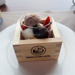 アーティスト カフェ - 苺づくしのあんみつ仕立て