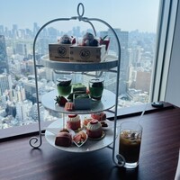 アーティスト カフェ - ストロベリー&抹茶アフタヌーンティー