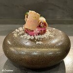 カーサ・デル・チーボ - フォワグラテリーナとジャージーミルクのマスカルポーネとビーツの酢フォルマ―ト