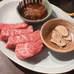 295407987 - 本日の厚切り赤身肉