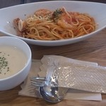 ベリーベリースープ - ヤリイカと海老の蟹トマトパスタとクラムチャウダーのセット