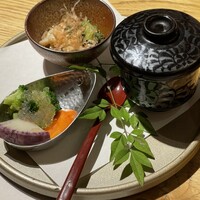 きじま 新横浜店 - お昼の懐石（うず塩）
                    ・季節の前菜三種 （平飼い卵の餡掛け茶碗蒸し）