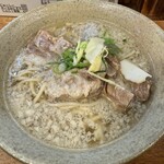 沖縄麺処 天願 - 塩軟骨ソーキそば＋背脂