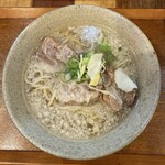 沖縄麺処 天願 - 塩軟骨ソーキそば＋背脂
