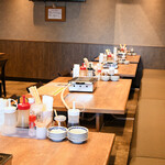 ひるとんヨルホル 安本  - テーブル2