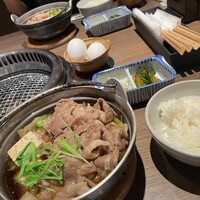 焼肉・しゃぶしゃぶ たちばな ヒルトンプラザイースト店 - すき焼きランチ1300円