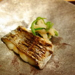 虎白 - 太刀魚の炭火焼　ずいき　万願寺唐辛子