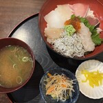 おさかな屋オカピ - 