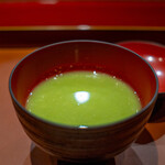 礼讃 - 昆布出汁のうすい豆すり流し