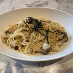 PASTA&DESSERT CAFE APPLE - 料理写真:イカ・しめじが入った和風たらこパスタ（ランチセット）　　　　　　1500円