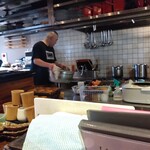 じき - 黒田さんのTシャツのファンです笑