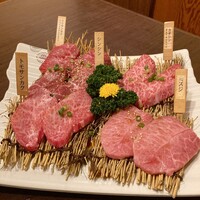 百済 - 初めて食べた部位もありました。5点盛りはその日により数種類からお店側チョイスなのでお楽しみに。