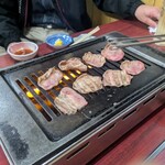 焼肉ホルモン味里 - 