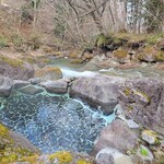 大丸あすなろ荘 - 渓流沿いの露天風呂