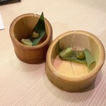 上物天然海鮮カツオ - 山葵・柚子胡椒は竹の容器に