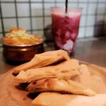 Sajilo Cafe - チーズナン