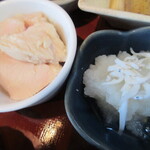 人と木 - 鶏ハム、しらすおろし