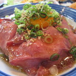 人と木 - ローストビーフはきれいなピンク色で、しっとりジューシー。