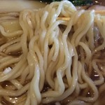 ラーメン 申家 - 醤油らーめん（麺）