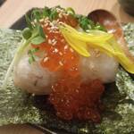 刻刻刻刻坐 - 【鯛めしおにぎり】女子の〆に丁度良いサイズ