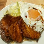 刻刻刻刻坐 - 【今治焼豚玉子】堂々たる分厚さ。