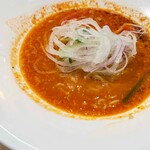 真っ赤ならーめん とまこ 三宮センタープラザ店 - 