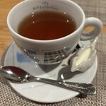 Ueda - ミルクティー。器がかわいい。