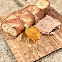 Rojoc - 鶏レバーパテ　ママレード添え