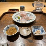 御料理 ふじ田 - 向付①：6日目寝かせた銚子産石鯛＆ヒラメ
      