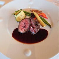 ブラッスリー ポール・ボキューズ 銀座 - 牛さがり肉のロティ