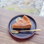 古民家喫茶＆レンタルスペース 岡見 - ベイクドチーズケーキ