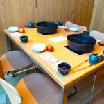 すき焼 しゃぶしゃぶつかだ - 4人用テーブル