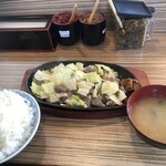 元祖スタミナ鉄板　てっぱん  - 