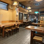 大甚 - 広い店内