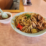 Dosanko Mochizuki Ten - 고기 야끼소바~☆