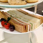 フォートナム・アンド・メイソン・ティーショップ - 1段目