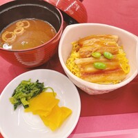 南海グリル 東店 - シメは赤だしとアナゴめし