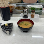 おにぎり まんま - 昆布おむすびと味噌汁の朝まんま