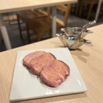 韓国料理 MUGEN - 厚切りタン