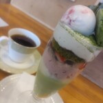 クリクリ - イチゴ抹茶ティラミスパフェ¥1250(〜2025.4.21)