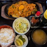 美濃源 - ナポリタン定食980円