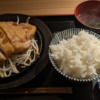 炭火焼肉寅二郎 - 