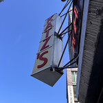 KATZ'S DELICATESSEN - 
