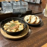 インジニアス クリエイティブキッチン - 明太子とじゃがいものアヒージョ