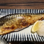 肉豆冨とレモンサワー 大衆食堂 安べゑ - 【2025.4.18(金)】さば塩焼きまぐろ刺身定食のさば塩焼き