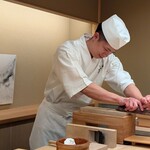 鮨しゅんじ - お味噌汁に使う削りたての鰹節。