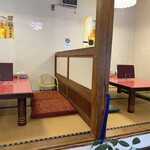 来々軒 - 店内